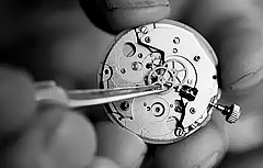 亨利慕时手表维修（亨利慕时手表调整日期时卡住的解决方法）