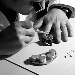 亨利慕时手表受潮的原因最可能是哪些？