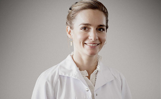 北京亨利慕时维修中心技师：玛丽